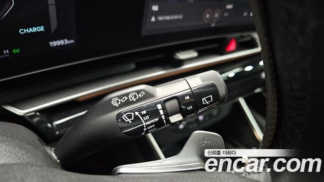 Kia Carnival 2024 — ფოტო 8/37