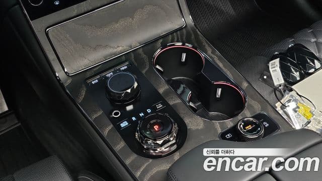 Genesis GV80 Coupe 2025 — Фото 9/20