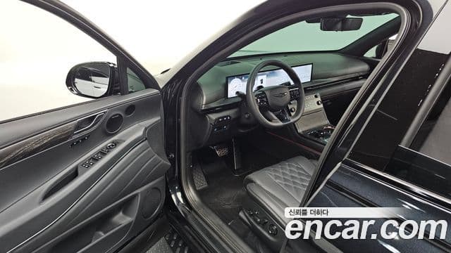 Genesis GV80 Coupe 2025 — Фото 11/20