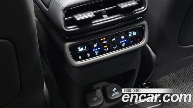 Genesis GV80 Coupe 2025 — ფოტო 16/37