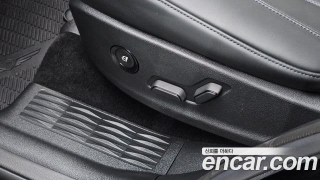 Genesis GV80 Coupe 2025 — ფოტო 22/37