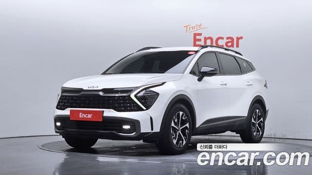Kia Sportage 2022 — Фото 1/20
