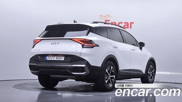 Kia Sportage 2022 — Фото 2/20