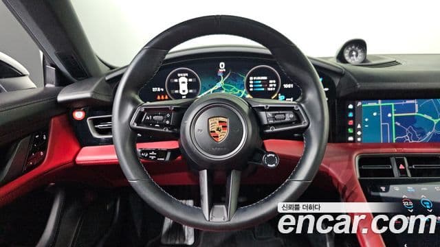 Porsche Taycan 2021 — ფოტო 27/39
