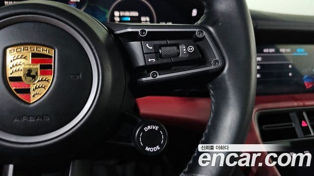 Porsche Taycan 2021 — ფოტო 33/39