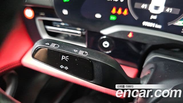 Porsche Taycan 2021 — ფოტო 7/39