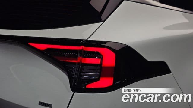 Kia Sportage 2025 — Photo 2/31