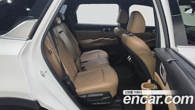 Kia Sorento 2023 — Фото 11/20