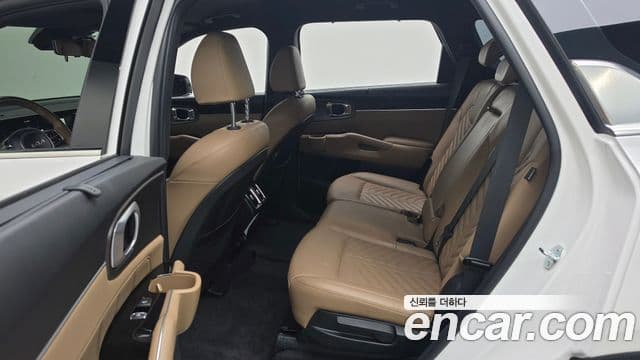 Kia Sorento 2023 — Фото 12/20