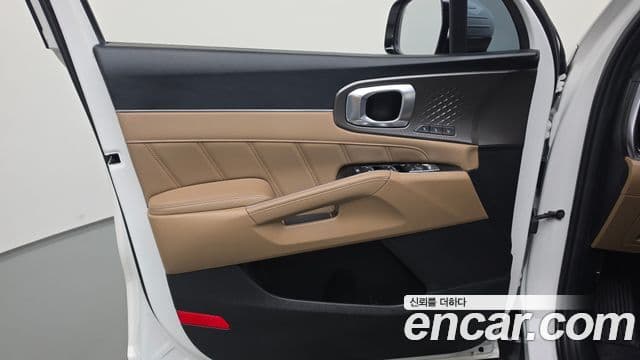 Kia Sorento 2023 — Photo 34/38