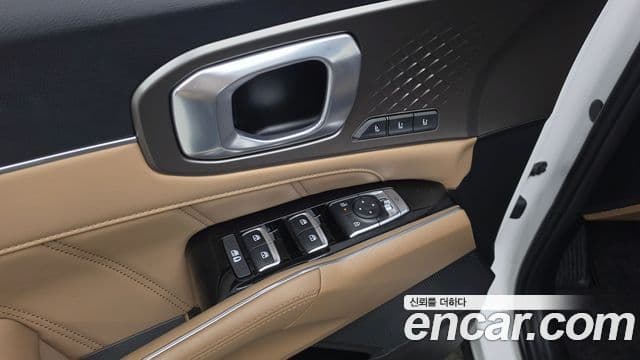 Kia Sorento 2023 — Photo 24/38