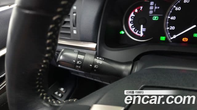 Lexus CT200h 2018 — Photo 29/30
