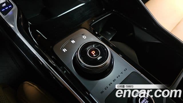 Kia Sorento 2020 — Фото 8/20