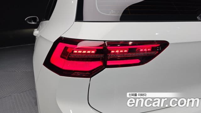 Volkswagen Golf 2022 — Photo 31/31