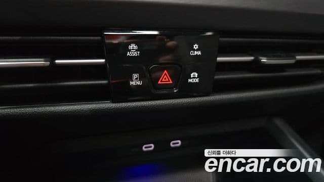 Volkswagen Golf 2022 — Photo 17/31