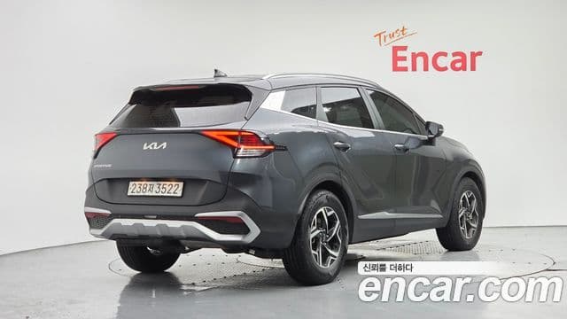 Kia Sportage 2021 — Фото 2/20