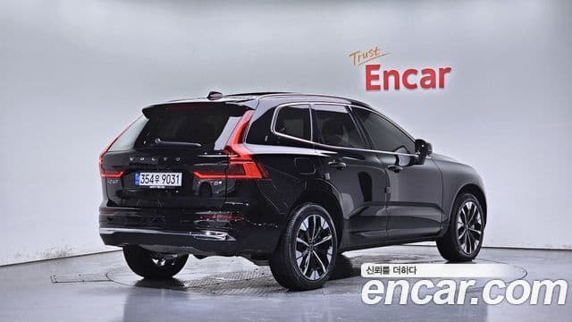 Volvo XC60 2026 — Фото 2/20