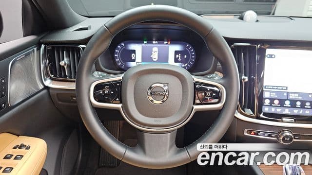 Volvo V60 Cross Country 2025 — Фото 12/20