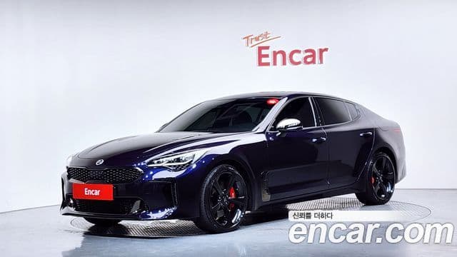Kia Stinger 2021 — Фото 1/20
