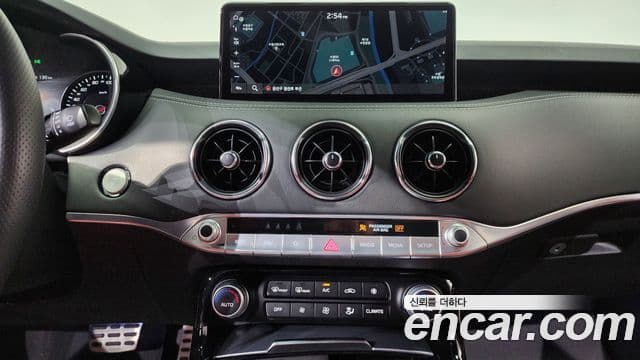 Kia Stinger 2021 — Фото 13/20