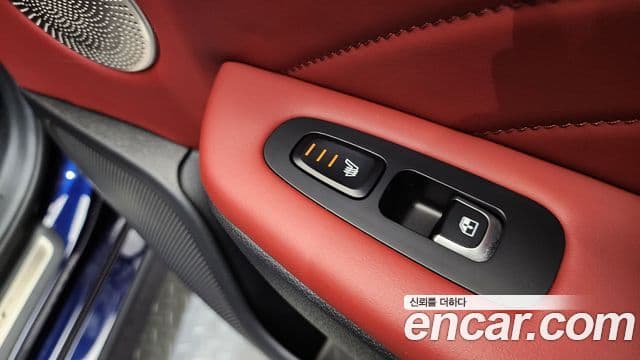 Kia Stinger 2021 — Фото 19/20