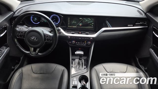 Kia Niro 2019 — Фото 7/20