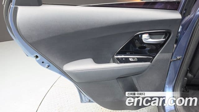 Kia Niro 2019 — Şəkil 26/30