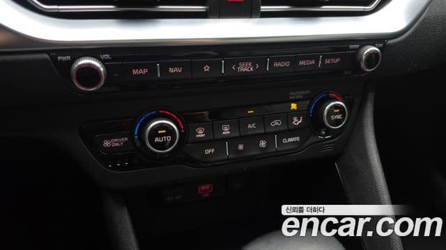 Kia Niro 2019 — Şəkil 28/30