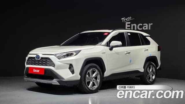 Toyota RAV4 2020 — Şəkil 10/37