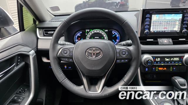 Toyota RAV4 2020 — Şəkil 6/37