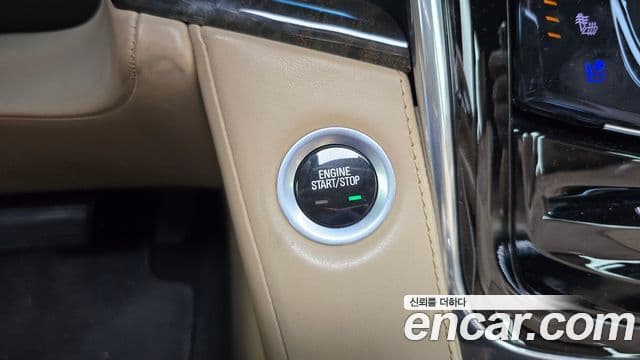 Cadillac Escalade 2018 — ფოტო 1/20