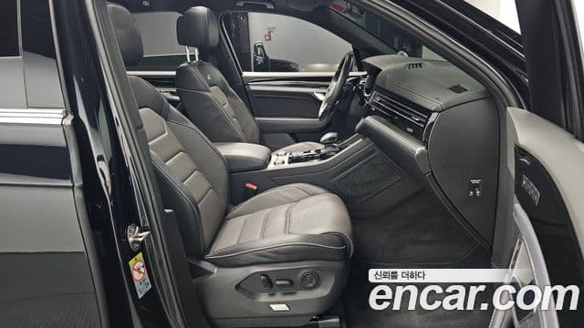 Volkswagen Touareg 2021 — Şəkil 9/38