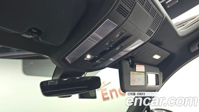 Volkswagen Touareg 2021 — Şəkil 15/38