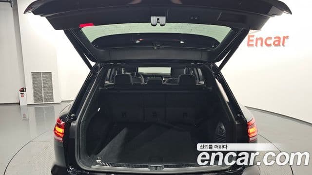 Volkswagen Touareg 2021 — Şəkil 25/38