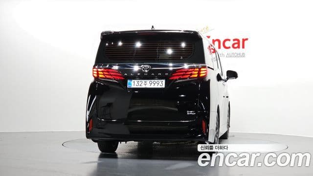 Toyota Alphard 2026 — Фото 4/20