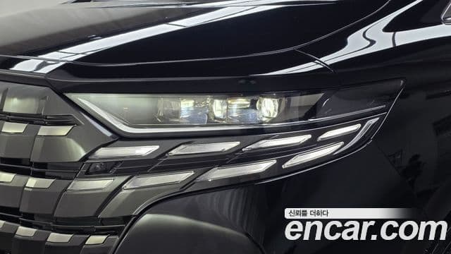 Toyota Alphard 2026 — Şəkil 17/35
