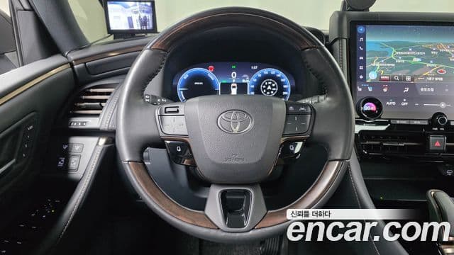 Toyota Alphard 2026 — Şəkil 2/35