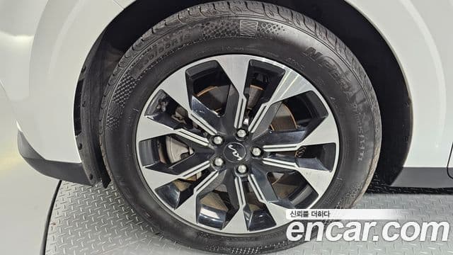 Kia Carnival 2022 — Фото 5/20