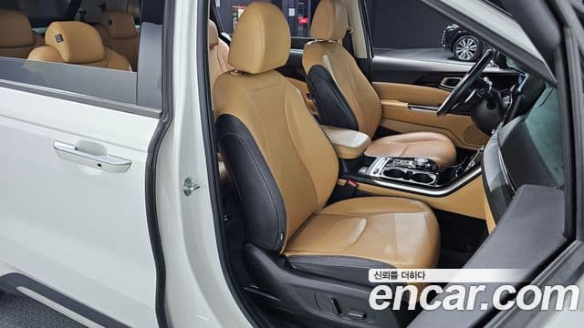Kia Carnival 2022 — Фото 12/20