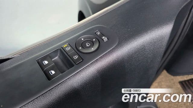 Hyundai Staria 2026 — Photo 20/34