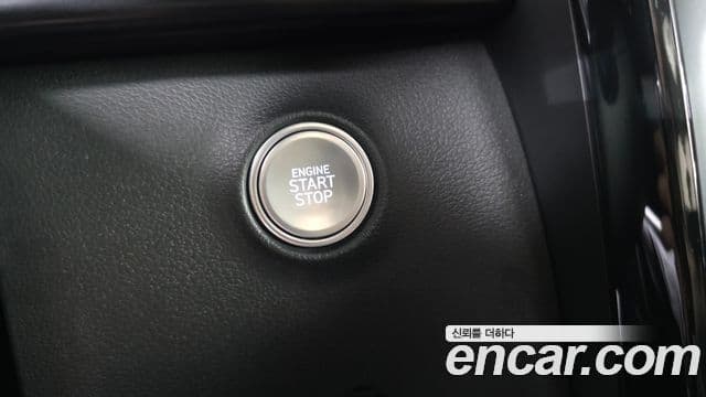 Hyundai Staria 2026 — Photo 17/34