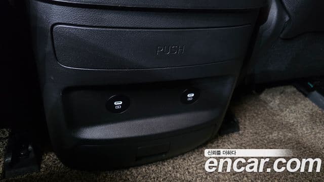 Hyundai Staria 2026 — Photo 26/34
