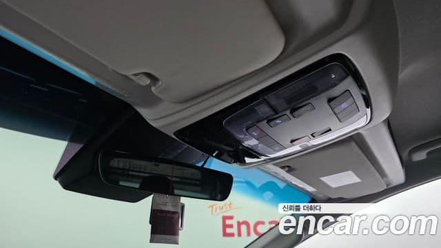 Hyundai Staria 2026 — Photo 5/34