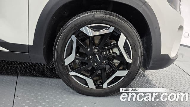 Kia Seltos 2025 — Photo 20/36