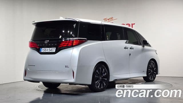 Toyota Alphard 2025 — Фото 2/20