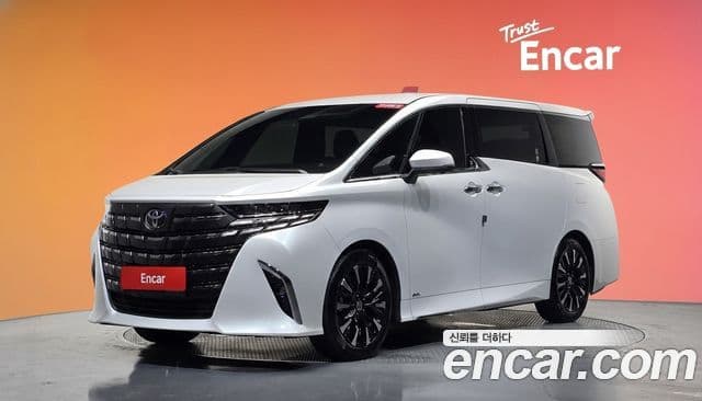 Toyota Alphard 2025 — Фото 1/20