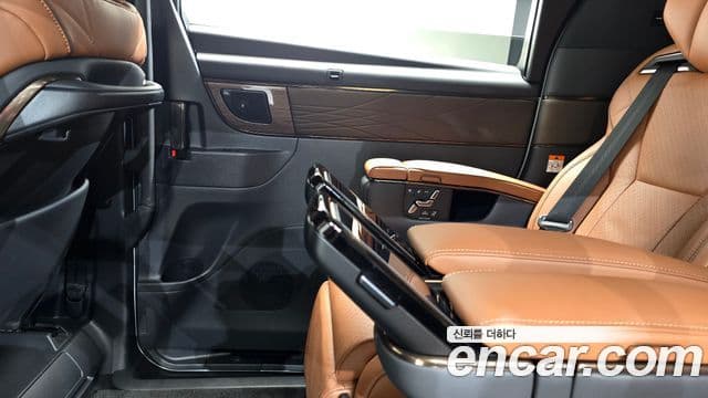 Toyota Alphard 2025 — Şəkil 31/35