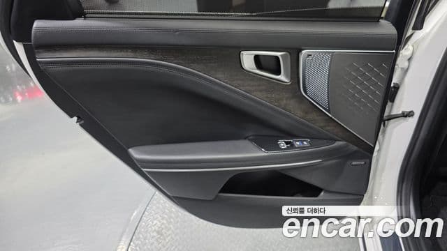 Kia K8 2021 — Photo 11/41