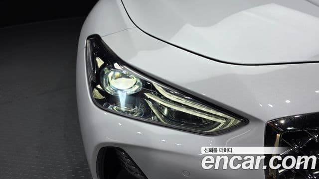 Genesis G70 2018 — ფოტო 11/33