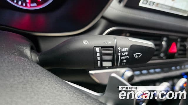 Genesis G70 2018 — ფოტო 26/33